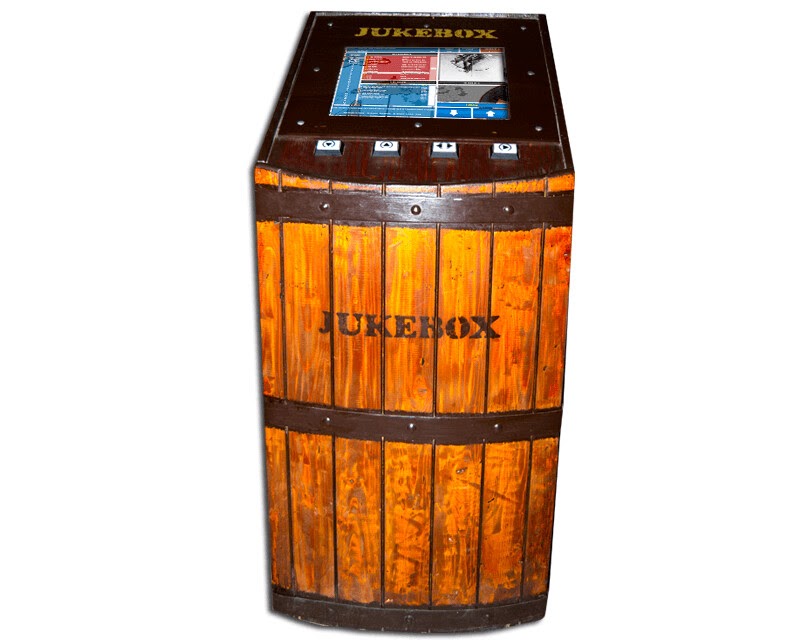 Reálny jukebox v drevenom sudovom prevedení z ponuky Relax Game